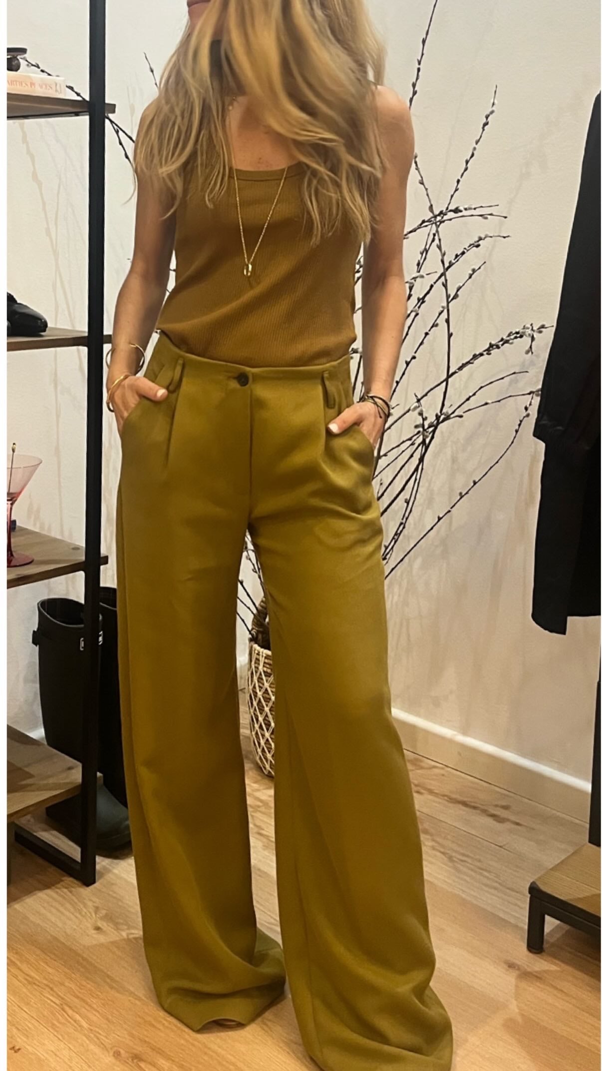 Pantalón ocre