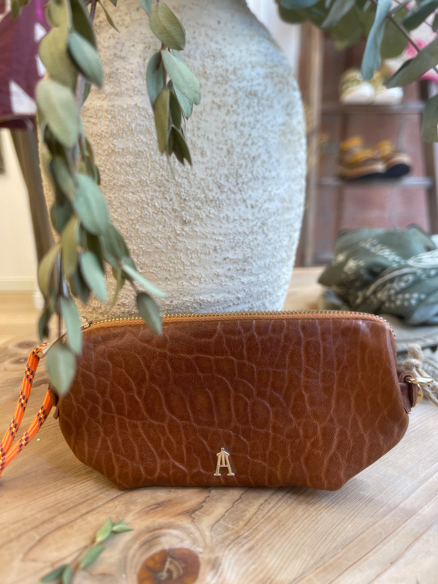 Clutch en marrón de Craie