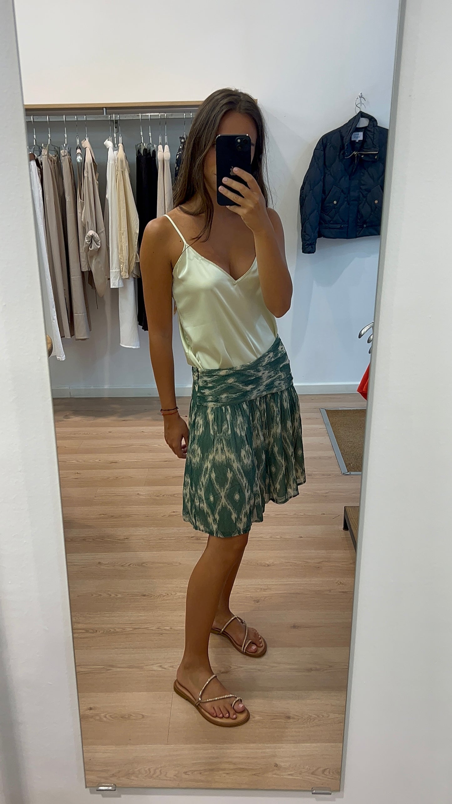 Falda Corta Bash