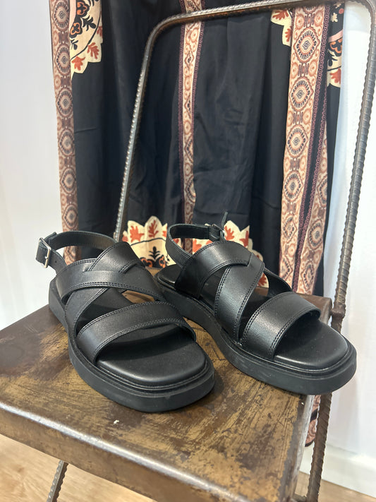 Vagabond sandalias negras