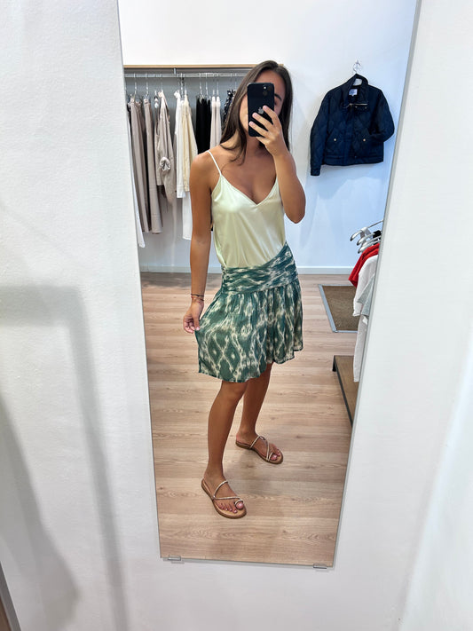 Falda Corta Bash